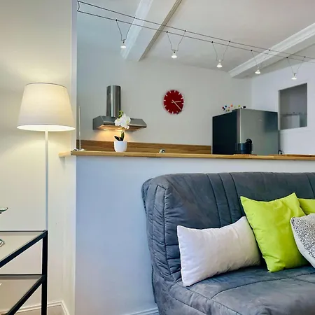 The Duplex Des Flots In The Heart Of Just Steps From The Lägenhet Grandcamp-Maisy