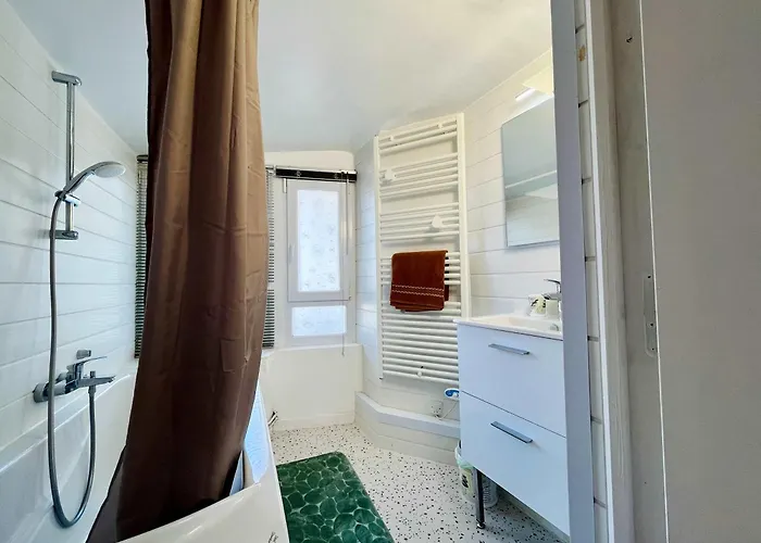 The Duplex Des Flots In The Heart Of Just Steps From The Apartament