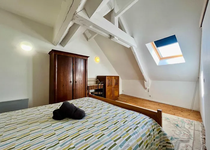 The Duplex Des Flots In The Heart Of Just Steps From The *