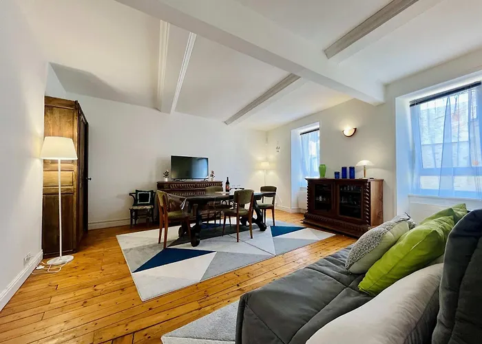 The Duplex Des Flots In The Heart Of Just Steps From The * Grandcamp-Maisy