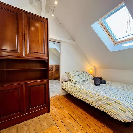 The Duplex Des Flots In The Heart Of Just Steps From The Apartman Grandcamp-Maisy