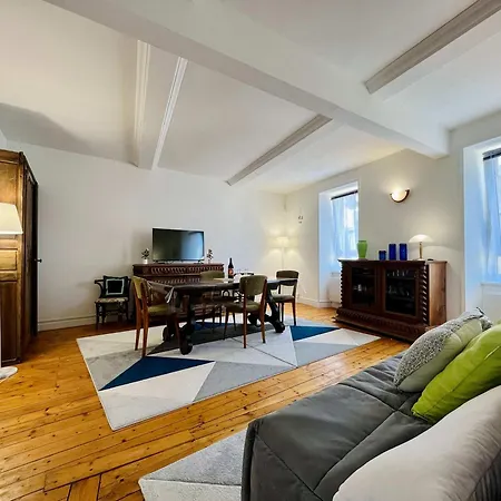 The Duplex Des Flots In The Heart Of Just Steps From The * Grandcamp-Maisy