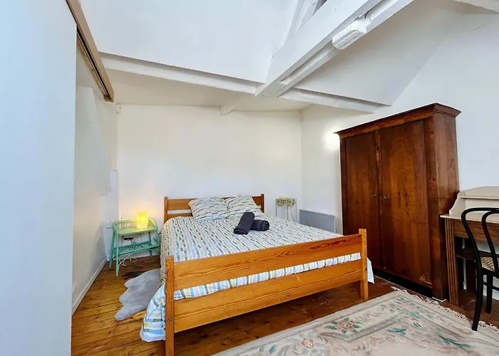 Apartman The Duplex Des Flots In The Heart Of Just Steps From The Grandcamp-Maisy