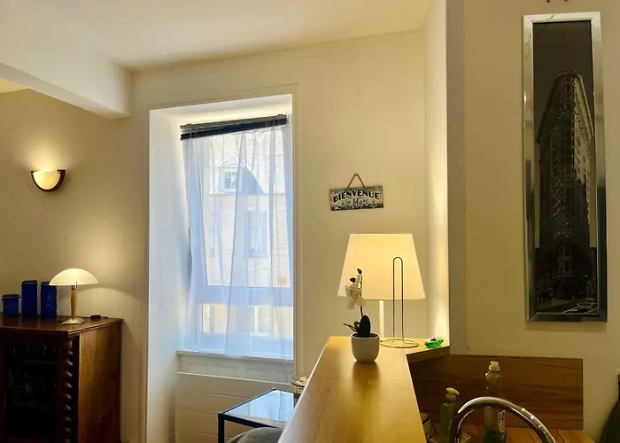 The Duplex Des Flots In The Heart Of Just Steps From The