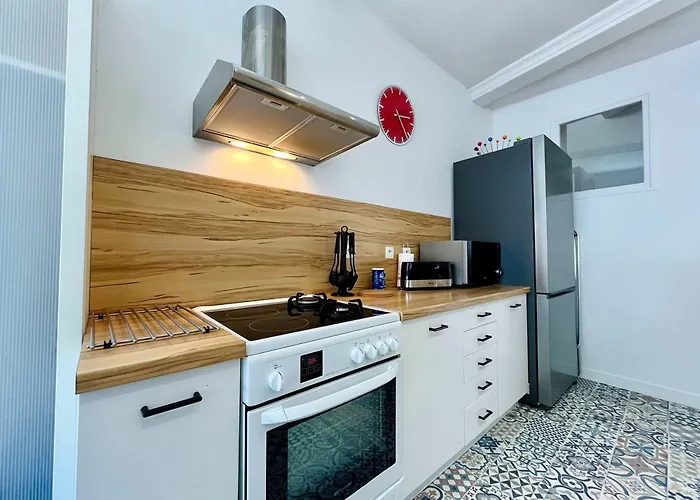 Apartman The Duplex Des Flots In The Heart Of Just Steps From The