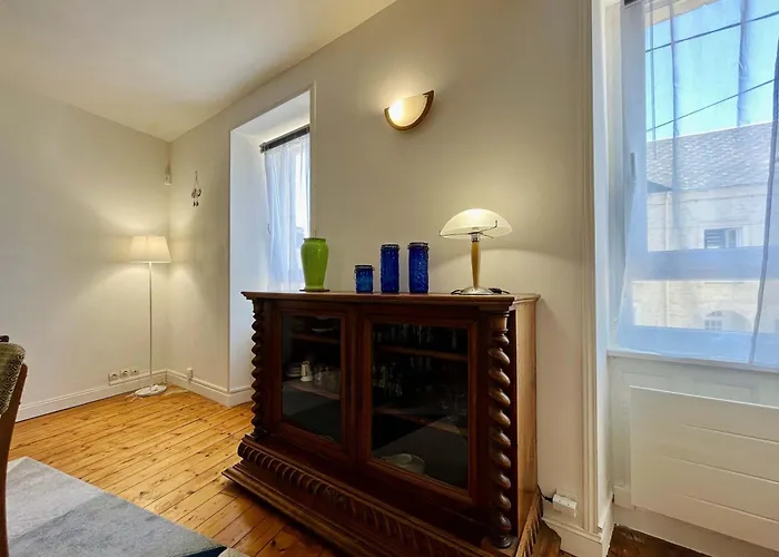 The Duplex Des Flots In The Heart Of Just Steps From The